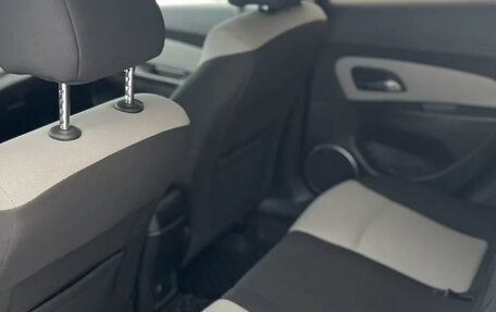 Chevrolet Cruze II, 2013 год, 800 000 рублей, 5 фотография