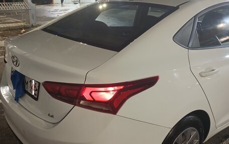 Hyundai Solaris II рестайлинг, 2017 год, 1 150 000 рублей, 3 фотография