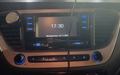 Hyundai Solaris II рестайлинг, 2017 год, 1 150 000 рублей, 8 фотография