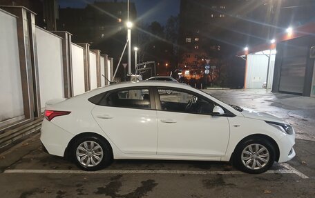 Hyundai Solaris II рестайлинг, 2017 год, 1 150 000 рублей, 4 фотография