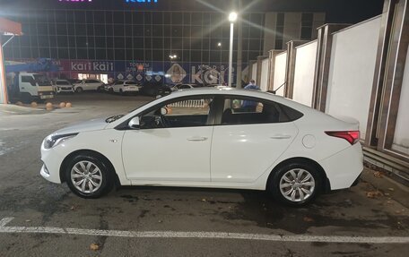 Hyundai Solaris II рестайлинг, 2017 год, 1 150 000 рублей, 5 фотография