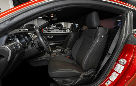 Ford Mustang VI рестайлинг, 2020 год, 4 700 000 рублей, 9 фотография