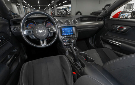 Ford Mustang VI рестайлинг, 2020 год, 4 700 000 рублей, 7 фотография