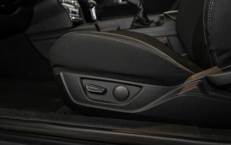 Ford Mustang VI рестайлинг, 2020 год, 4 700 000 рублей, 20 фотография