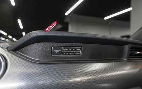 Ford Mustang VI рестайлинг, 2020 год, 4 700 000 рублей, 24 фотография