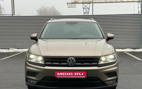 Volkswagen Tiguan II, 2017 год, 1 620 000 рублей, 2 фотография