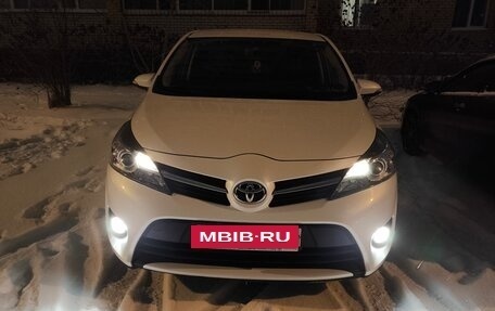 Toyota Verso I, 2014 год, 1 500 000 рублей, 13 фотография