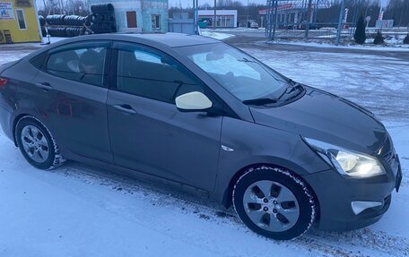 Hyundai Solaris II рестайлинг, 2015 год, 505 000 рублей, 3 фотография