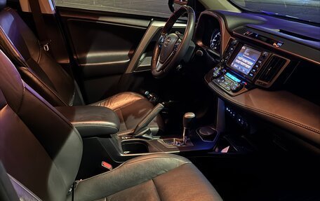 Toyota RAV4, 2018 год, 2 550 000 рублей, 7 фотография