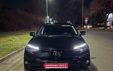 Toyota RAV4, 2018 год, 2 550 000 рублей, 9 фотография