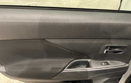 Mitsubishi Outlander III рестайлинг 3, 2019 год, 1 799 000 рублей, 14 фотография