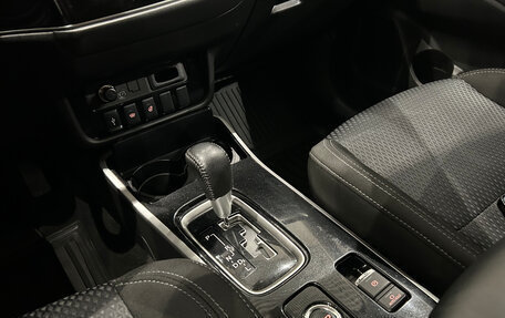 Mitsubishi Outlander III рестайлинг 3, 2019 год, 1 799 000 рублей, 20 фотография