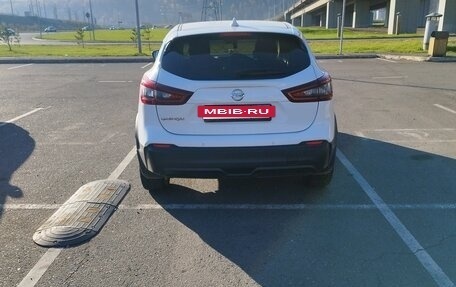 Nissan Qashqai, 2021 год, 2 100 000 рублей, 2 фотография