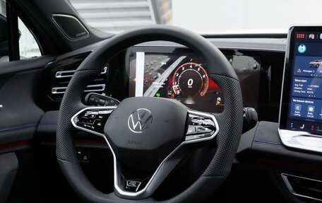 Volkswagen Tiguan, 2025 год, 5 200 000 рублей, 27 фотография