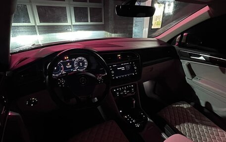 Volkswagen Tiguan II, 2017 год, 2 900 000 рублей, 17 фотография