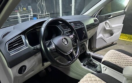 Volkswagen Tiguan II, 2017 год, 2 900 000 рублей, 26 фотография