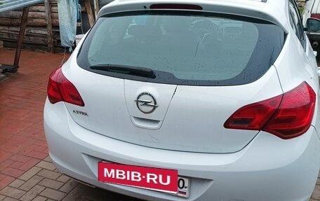 Opel Astra J, 2011 год, 550 000 рублей, 6 фотография