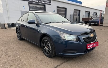 Chevrolet Cruze II, 2011 год, 635 000 рублей, 3 фотография