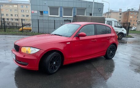 BMW 1 серия, 2007 год, 600 000 рублей, 1 фотография
