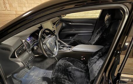 Toyota Camry, 2021 год, 2 900 000 рублей, 2 фотография