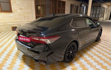 Toyota Camry, 2021 год, 2 900 000 рублей, 5 фотография