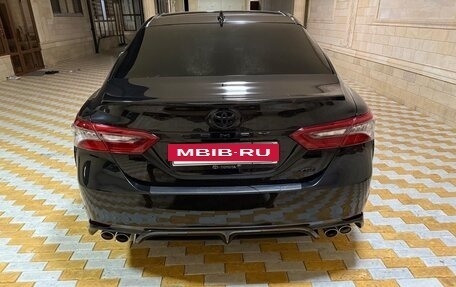 Toyota Camry, 2021 год, 2 900 000 рублей, 6 фотография