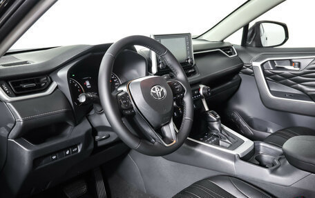 Toyota RAV4, 2021 год, 2 899 000 рублей, 15 фотография