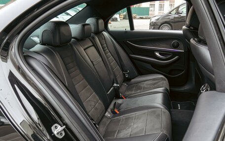 Mercedes-Benz E-Класс, 2021 год, 3 990 000 рублей, 9 фотография