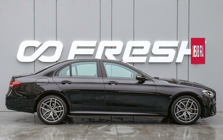 Mercedes-Benz E-Класс, 2021 год, 3 990 000 рублей, 5 фотография