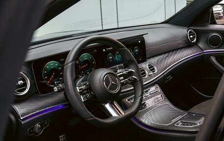 Mercedes-Benz E-Класс, 2021 год, 3 990 000 рублей, 20 фотография