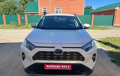 Toyota RAV4, 2019 год, 3 185 000 рублей, 1 фотография