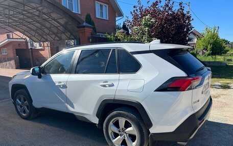 Toyota RAV4, 2019 год, 3 185 000 рублей, 5 фотография