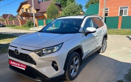 Toyota RAV4, 2019 год, 3 185 000 рублей, 3 фотография