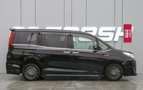 Toyota Esquire I, 2014 год, 1 898 000 рублей, 5 фотография