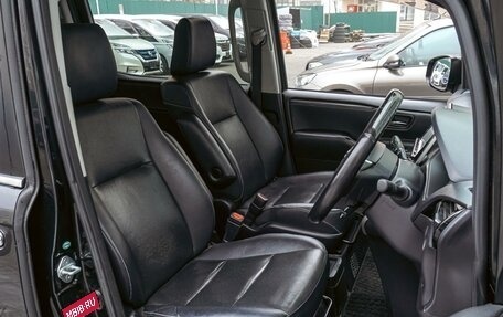 Toyota Esquire I, 2014 год, 1 898 000 рублей, 11 фотография