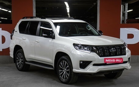 Toyota Land Cruiser Prado 150 рестайлинг 2, 2021 год, 9 998 000 рублей, 3 фотография