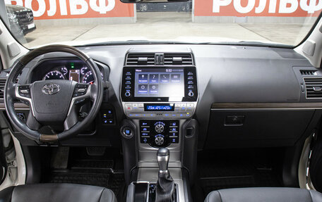 Toyota Land Cruiser Prado 150 рестайлинг 2, 2021 год, 9 998 000 рублей, 14 фотография
