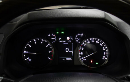 Toyota Land Cruiser Prado 150 рестайлинг 2, 2021 год, 9 998 000 рублей, 13 фотография