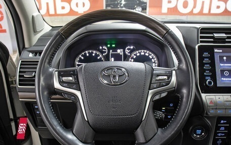 Toyota Land Cruiser Prado 150 рестайлинг 2, 2021 год, 9 998 000 рублей, 17 фотография