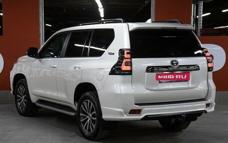 Toyota Land Cruiser Prado 150 рестайлинг 2, 2021 год, 9 998 000 рублей, 7 фотография