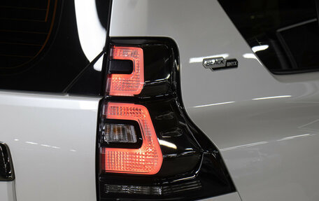 Toyota Land Cruiser Prado 150 рестайлинг 2, 2021 год, 9 998 000 рублей, 27 фотография