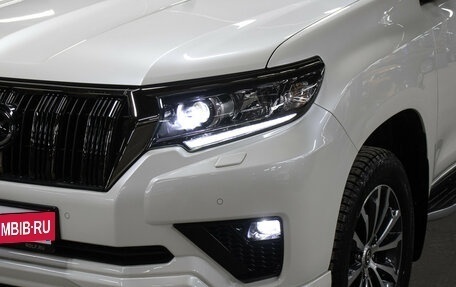 Toyota Land Cruiser Prado 150 рестайлинг 2, 2021 год, 9 998 000 рублей, 26 фотография