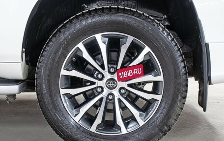 Toyota Land Cruiser Prado 150 рестайлинг 2, 2021 год, 9 998 000 рублей, 28 фотография