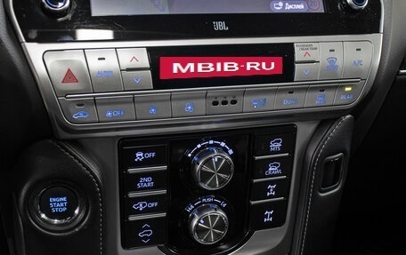 Toyota Land Cruiser Prado 150 рестайлинг 2, 2021 год, 9 998 000 рублей, 19 фотография