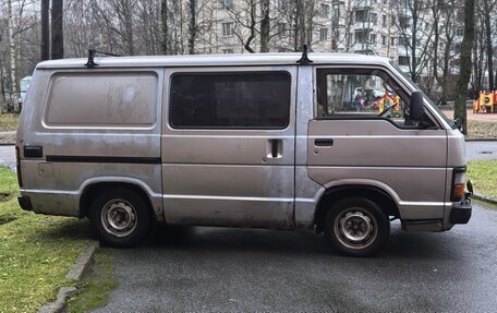 Toyota HiAce H50 H60 H70, 1986 год, 169 000 рублей, 4 фотография