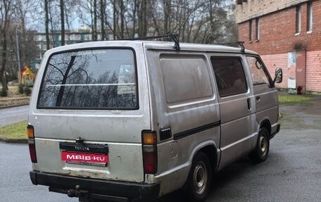Toyota HiAce H50 H60 H70, 1986 год, 169 000 рублей, 5 фотография