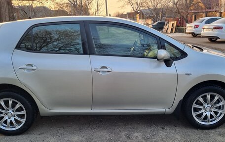 Toyota Auris II, 2008 год, 700 000 рублей, 3 фотография