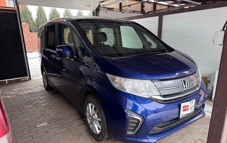 Honda Stepwgn IV, 2016 год, 1 690 000 рублей, 2 фотография