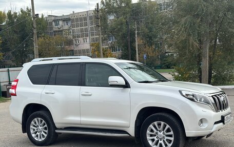 Toyota Land Cruiser Prado 150 рестайлинг 2, 2014 год, 3 200 000 рублей, 3 фотография