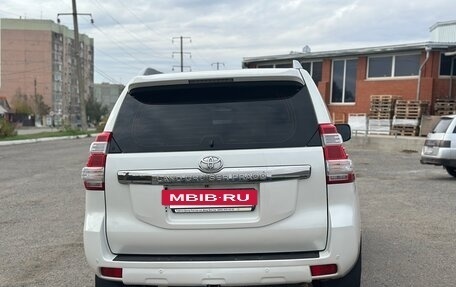 Toyota Land Cruiser Prado 150 рестайлинг 2, 2014 год, 3 200 000 рублей, 2 фотография